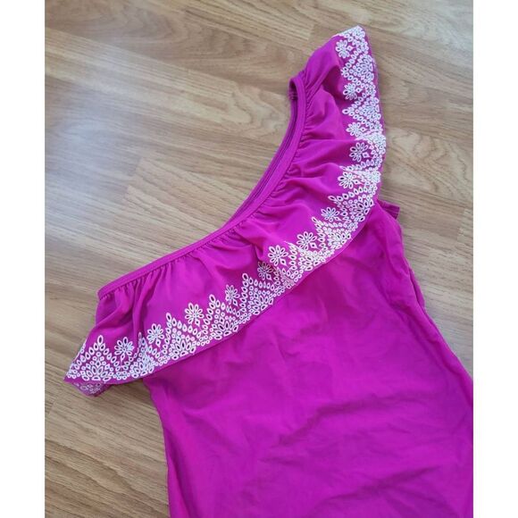 One-Shoulder Ruffled One-Piece M  - Picture 2 of 8